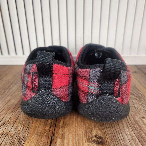 Keen Howser Wrap Womens Sz 7 Red Tartan Plaid Black Cabin Slip On Shoes 1026645 - Picture 4 of 9